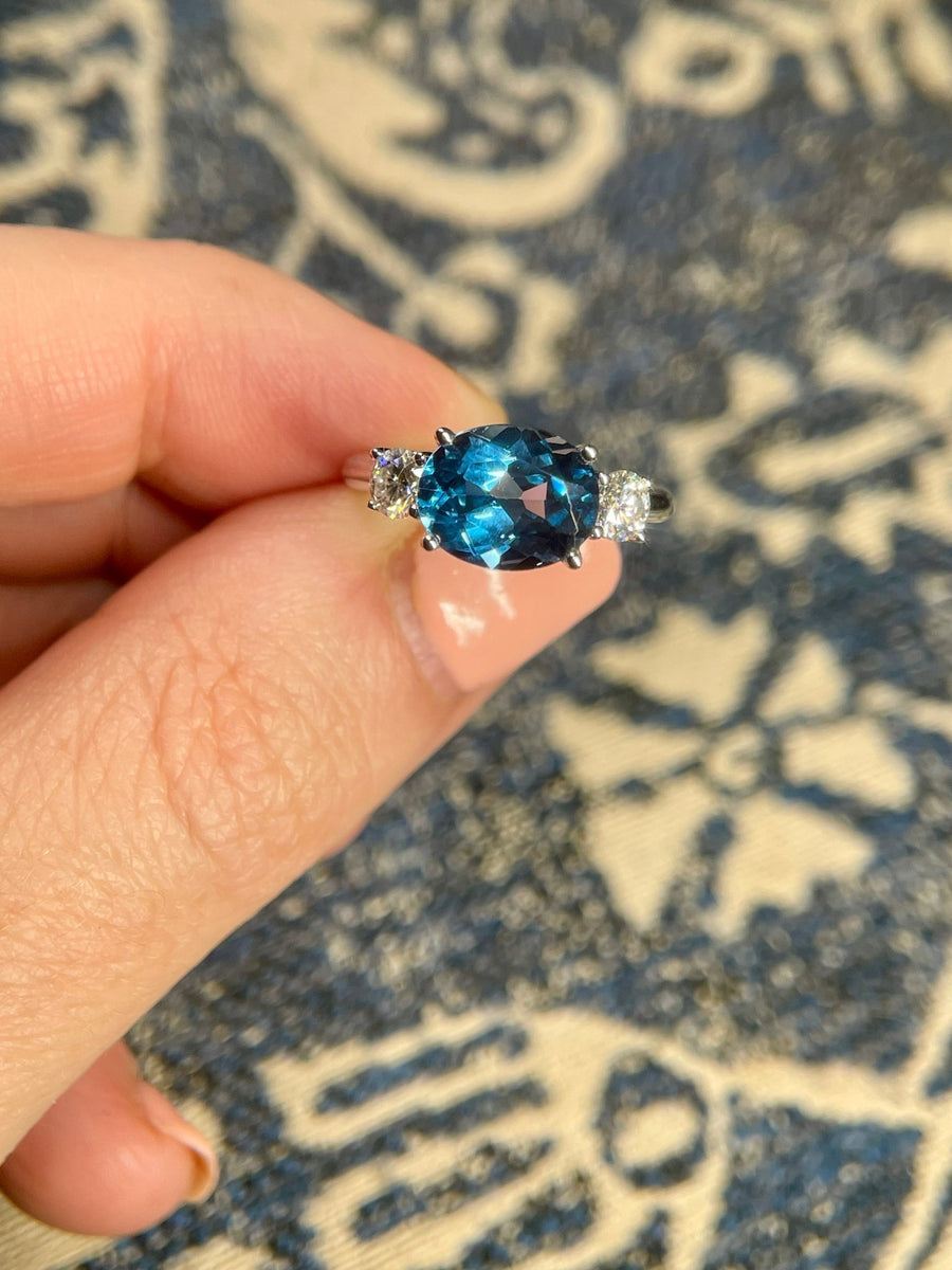 East West Oval Sapphire Ring – Modern Oval Sapphire Ring - Jewel Eternal