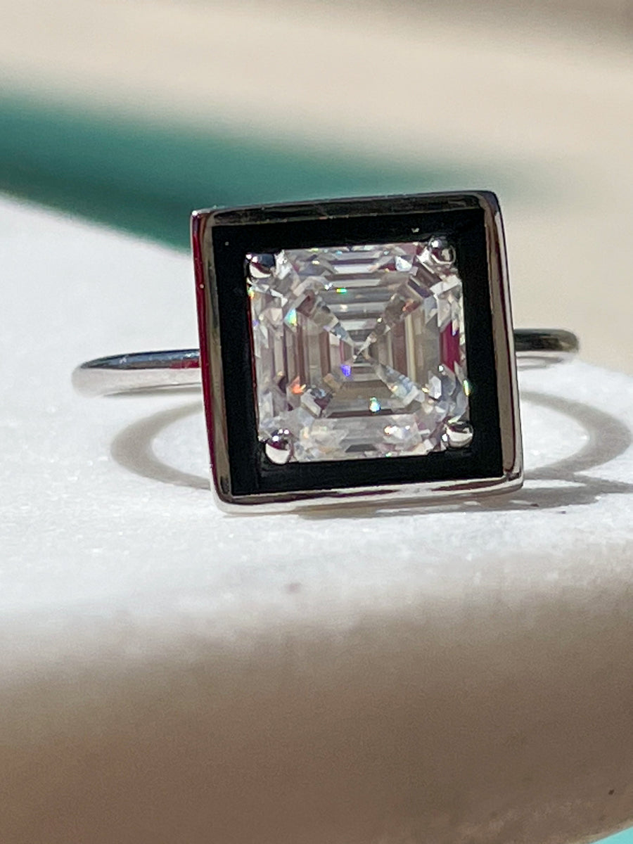 2.5ct Solitaire Asscher cut ring with Black Enamel Halo l Halo color can be customized l Jewel Eternal