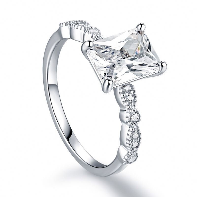 Emerald Vintage Vine™ Moissanite Ring 3–5ct • D VVS1 | Jewel Eternal - Jewel Eternal