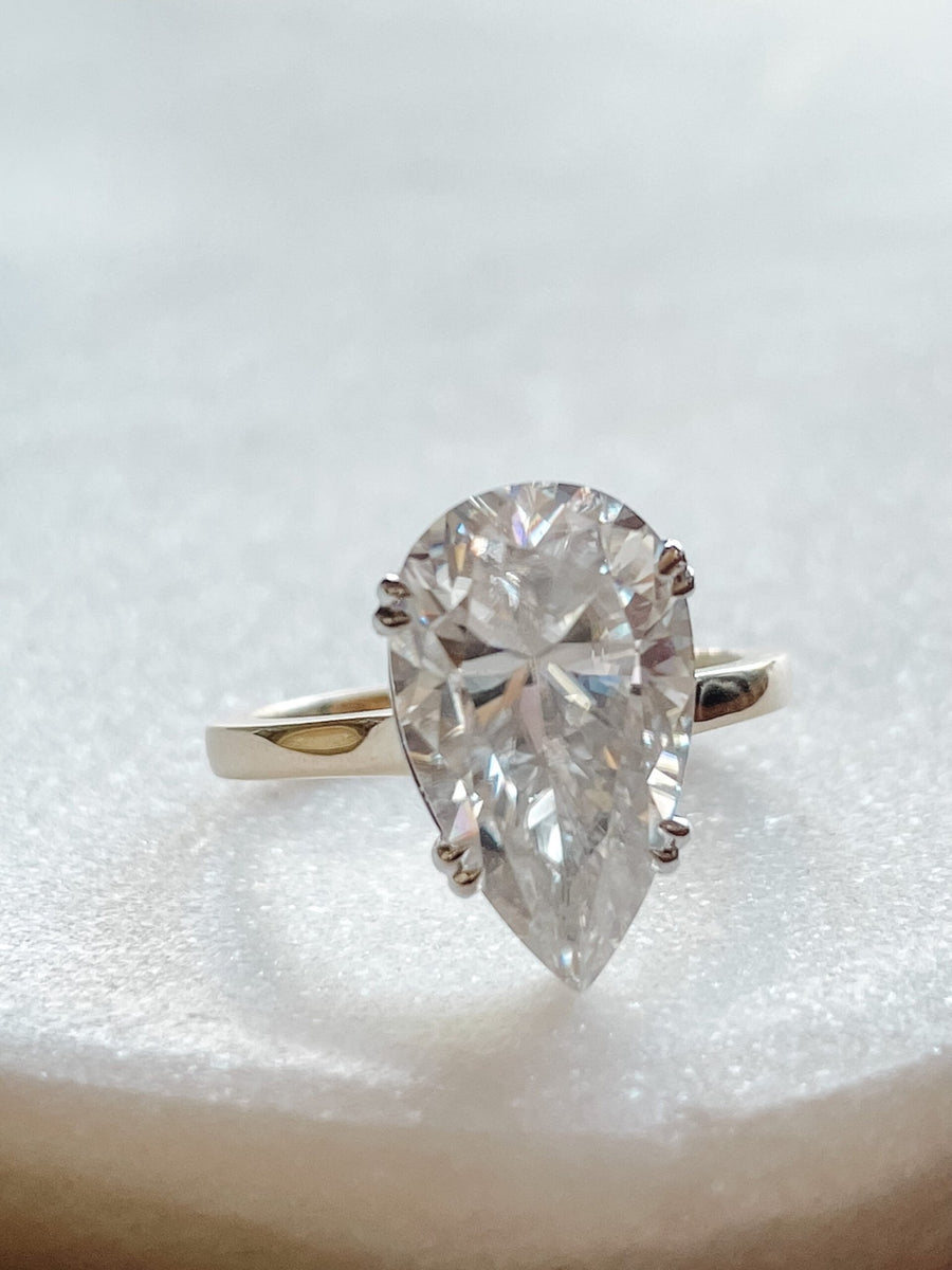 Longpear Classic 6ct Pear Cut Moissanite Ring • D Color VVS1 | Jewel Eternal - Jewel Eternal